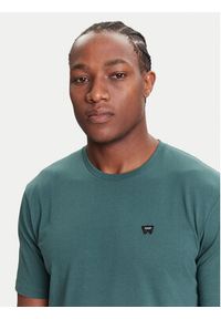 Wrangler T-Shirt Sign Off 112371479 Zielony Regular Fit. Kolor: zielony. Materiał: bawełna #3