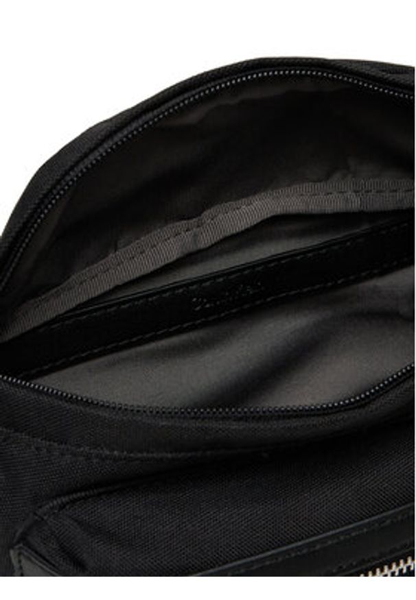 Calvin Klein Saszetka nerka Contrast Belt Bag LV04D3073G Czarny. Kolor: czarny. Materiał: materiał