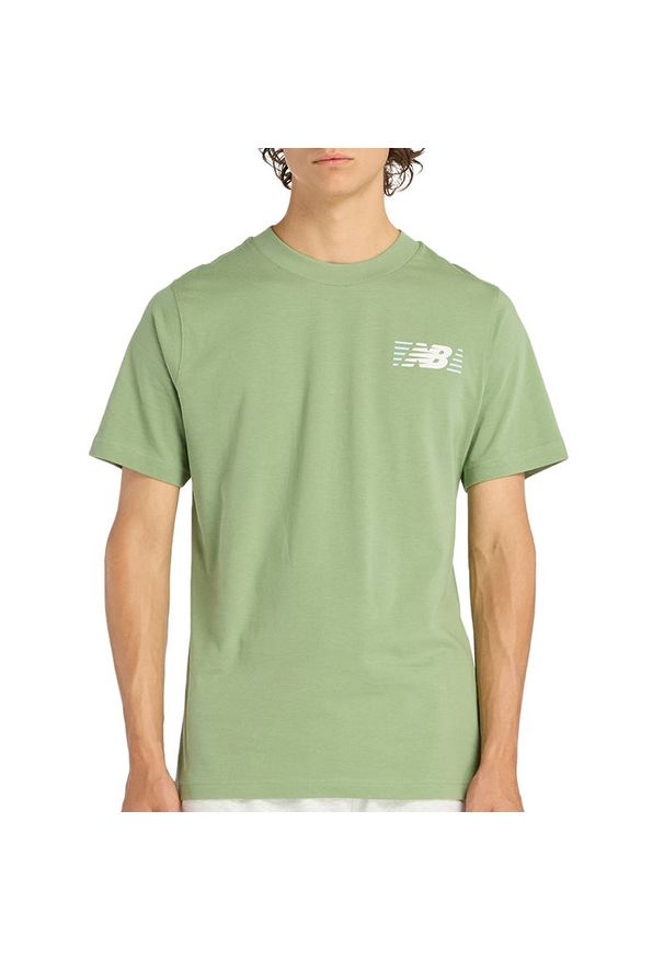 Koszulka męska New Balance MT6179UMAAR - zielona. Kolor: zielony. Materiał: bawełna. Długość rękawa: krótki rękaw. Długość: krótkie
