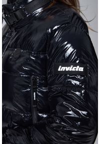 Invicta - INVICTA Błyszcząca krótka kurtka puchowa damska. Kolor: czarny. Materiał: puch. Długość: krótkie #4