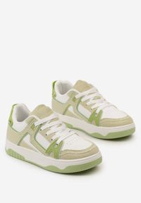Born2be - Zielono-Białe Sneakersy z Jeansowymi Wstawkami Asailla. Kolor: zielony. Materiał: jeans. Wzór: aplikacja #2