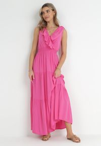Born2be - Fuksjowa Sukienka Maxi z Marszczoną Gumką w Pasie i Wiązaniem na Plecach Vaida. Typ kołnierza: kołnierz z falbankami. Kolor: różowy. Długość rękawa: bez rękawów. Długość: maxi #7