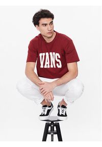 Vans T-Shirt Varsity VN00003B Czerwony Classic Fit. Kolor: czerwony. Materiał: bawełna