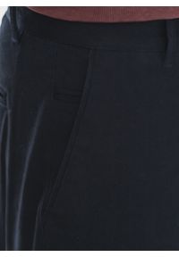 Pako Lorente - PAKO LORENTE – Gładkie spodnie męskie w kolorze granatowym. Kolor: niebieski. Materiał: bawełna, elastan. Wzór: gładki. Styl: klasyczny #2