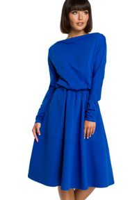 Be Active - Rozkloszowana sukienka dresowa z gumką w pasie i kieszeniami niebieska. Kolor: niebieski. Materiał: dresówka. Długość rękawa: długi rękaw