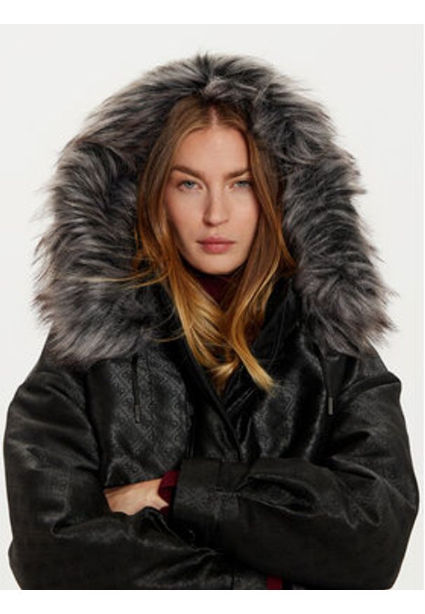 Guess Parka Elly W4BL35 WFIR2 Czarny Regular Fit. Kolor: czarny. Materiał: syntetyk