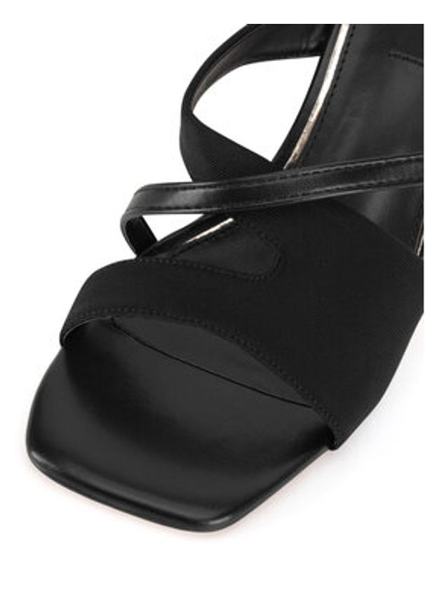Nine West Klapki WSS21562-01 Czarny. Kolor: czarny. Materiał: skóra, materiał