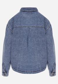 Born2be - Niebieska Bawełniana Kurtka Jeansowa o Koszulowym Kroju z Kieszeniami Senryss. Okazja: na co dzień. Kolor: niebieski. Materiał: jeans, bawełna. Styl: casual #5