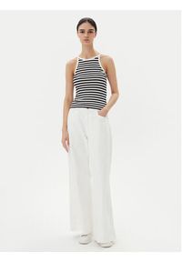 Pieces Top Jane 17155477 Czarny Slim Fit. Kolor: czarny. Materiał: wiskoza #4