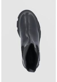 Steve Madden Botki damskie kolor czarny na platformie. Nosek buta: okrągły. Kolor: czarny. Materiał: guma. Obcas: na platformie #5