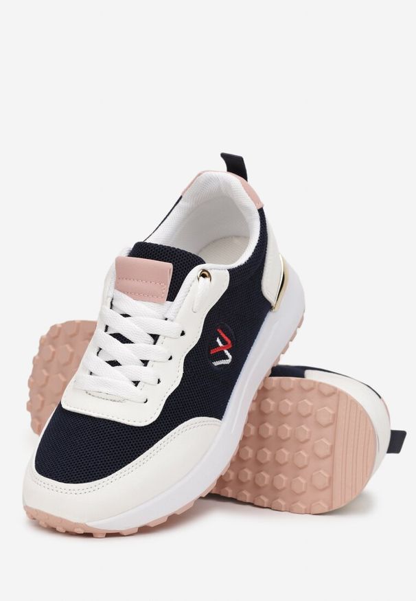 Born2be - Granatowe Sneakersy z Metalicznymi Wstawkami i Drobnym Haftem c. Wysokość cholewki: przed kostkę. Kolor: niebieski. Szerokość cholewki: normalna. Wzór: haft. Obcas: na płaskiej podeszwie