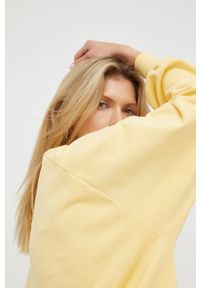 Levi's® - Levi's bluza bawełniana damska kolor żółty gładka. Okazja: na spotkanie biznesowe. Kolor: żółty. Materiał: bawełna. Długość rękawa: raglanowy rękaw. Wzór: gładki. Styl: biznesowy #2
