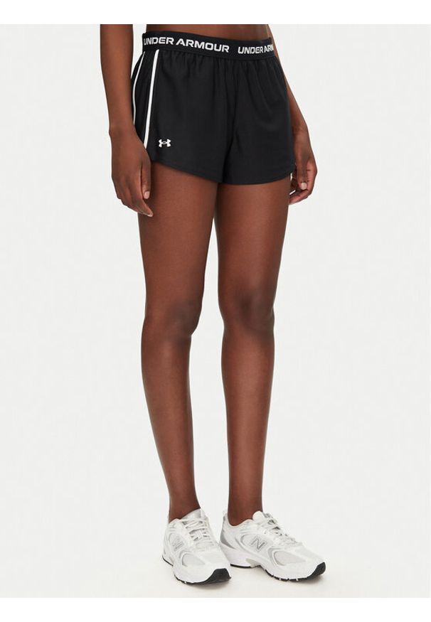 Under Armour Szorty sportowe Tech™ Play Up 1389882 Czarny Regular Fit. Kolor: czarny. Materiał: syntetyk