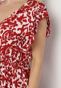 Born2be - Bordowa Bawełniana Sukienka Rozkloszowana z Falbankami w Ornamentalny Wzór Zaliette. Okazja: na co dzień. Typ kołnierza: kołnierz z falbankami. Kolor: czerwony. Materiał: bawełna. Długość rękawa: krótki rękaw. Styl: casual, elegancki #7