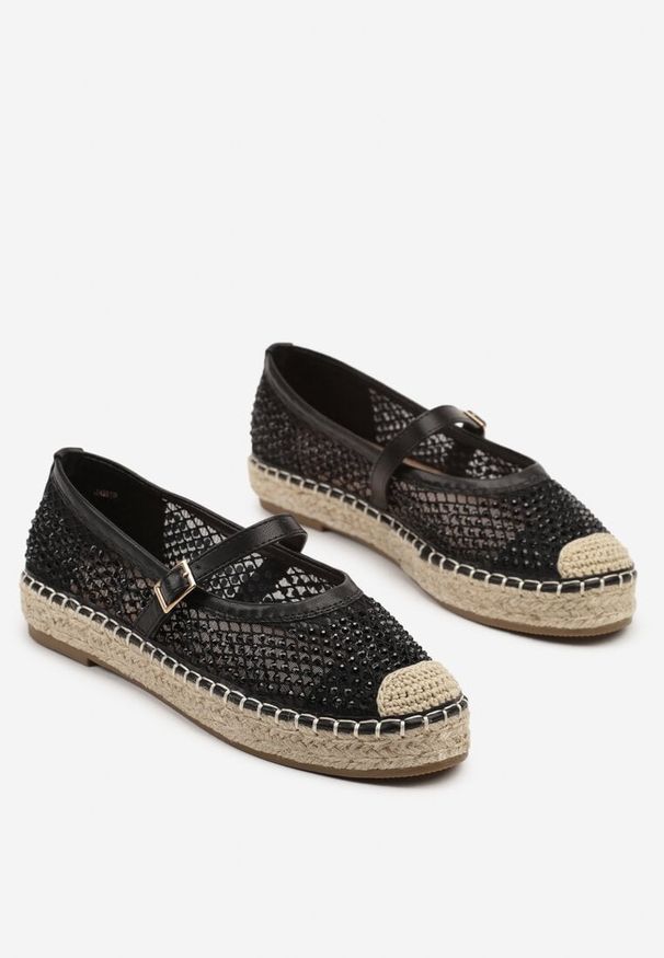 Born2be - Czarne Ażurowe Espadryle z Plecionką Rineviella. Okazja: na spacer, na spotkanie biznesowe. Zapięcie: sprzączka. Kolor: czarny. Wzór: ażurowy. Sezon: lato. Styl: elegancki, biznesowy