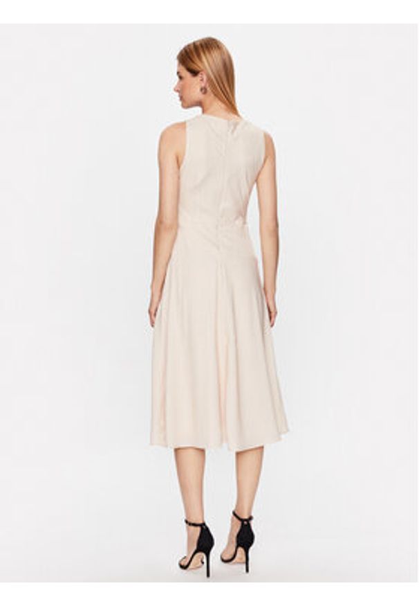 DKNY Sukienka koktajlowa DD3E361A Beżowy Regular Fit. Kolor: beżowy. Materiał: syntetyk. Styl: wizytowy