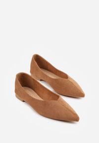 Born2be - Jasnobrązowe Balerinki z Imitacji Zamszu z Noskiem w Szpic Egynome. Okazja: na co dzień, na spotkanie biznesowe, do pracy. Kolor: brązowy. Materiał: zamsz. Styl: casual, biznesowy, elegancki #3