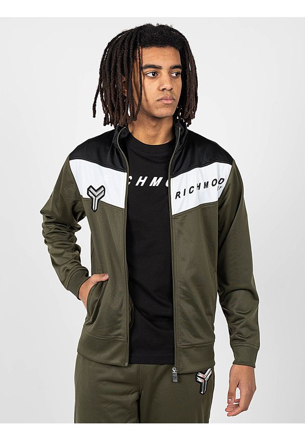 John Richmond - Richmond Sport Bluza | UMA22067FE | Mężczyzna | Czarny, Biały, Khaki. Okazja: na co dzień. Typ kołnierza: kołnierzyk stójkowy. Kolor: czarny, brązowy, biały, wielokolorowy. Materiał: poliester. Wzór: nadruk. Styl: sportowy