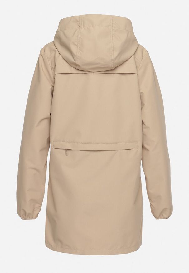 Born2be - Beżowa Kurtka Wiatrówka o Wydłużonym Fasonie z Kapturem Axerinta. Typ kołnierza: kaptur. Kolor: beżowy. Styl: klasyczny