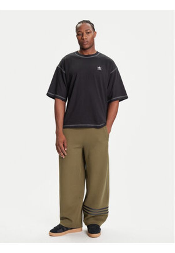 Adidas - adidas T-Shirt Trefoil Essentials JW0971 Czarny Regular Fit. Kolor: czarny. Materiał: bawełna