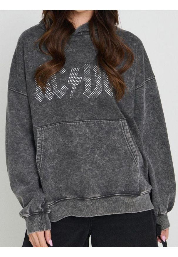 Sinsay - Bluza hoodie z efektem sprania AC/DC - czarny. Kolor: czarny