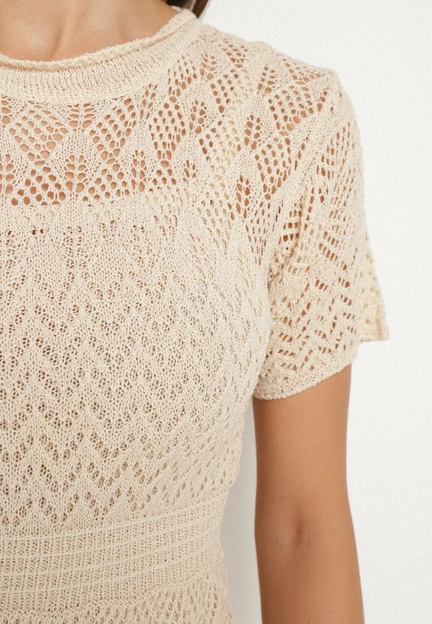 Born2be - Beżowa Ażurowa Sukienka z Wiskozą Zoriena. Okazja: na co dzień. Kolor: beżowy. Materiał: wiskoza. Długość rękawa: na ramiączkach. Wzór: ażurowy. Typ sukienki: proste. Styl: boho, elegancki, casual