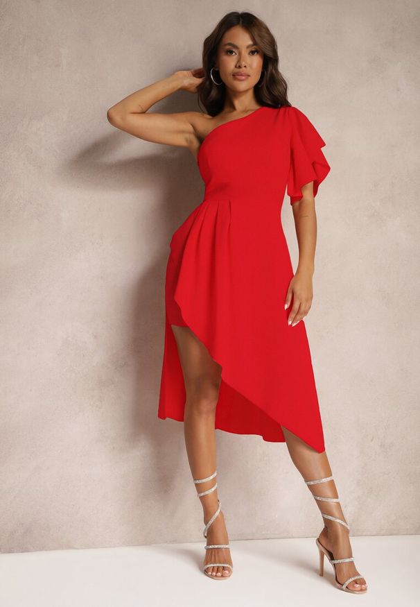 Renee - Czerwona Asymetryczna Sukienka Wieczorowa na Jedno Ramię Ozdobiona Falbankami Vimasira. Typ kołnierza: kołnierz z falbankami. Kolor: czerwony. Długość rękawa: krótki rękaw. Wzór: aplikacja. Sezon: lato. Typ sukienki: asymetryczne. Styl: wizytowy