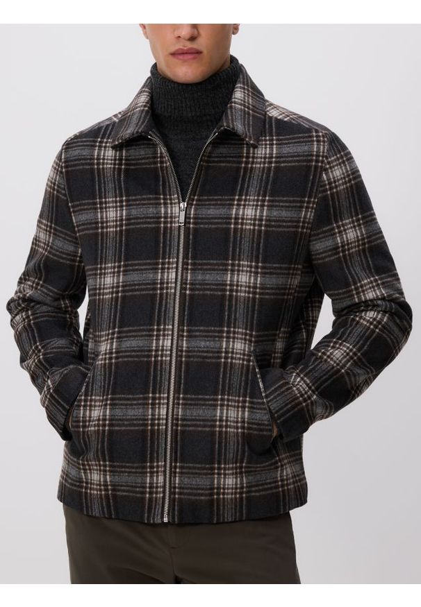 Reserved - Koszula comfort fit z dodatkiem wełny - brązowy. Kolor: brązowy. Materiał: wełna