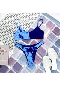 Intica - Strój kąpielowy dwuczęściowy z wysokiej jakości materiałów na plażę i basen Everarda. Kolor: niebieski. Materiał: materiał