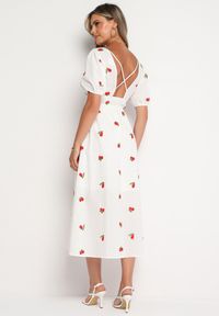 Born2be - Biała Taliowana Bawełniana Sukienka Koktajlowa z Haftem w Wisienki i Gumką w Talii Vimelina. Typ kołnierza: dekolt w kształcie V. Kolor: biały. Materiał: bawełna. Wzór: haft. Styl: wizytowy #6