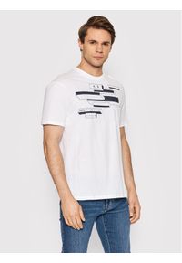 Armani Exchange T-Shirt 3LZTHN ZJH4Z 1100 Biały Regular Fit. Kolor: biały. Materiał: bawełna