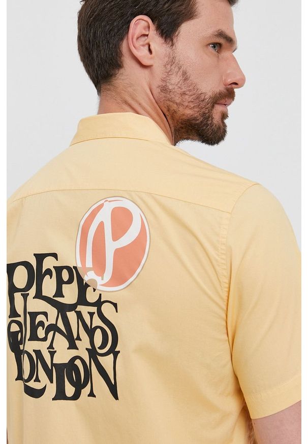 Pepe Jeans Koszula bawełniana męska kolor żółty regular. Okazja: na co dzień. Kolor: żółty. Materiał: bawełna. Długość rękawa: krótki rękaw. Długość: krótkie. Styl: casual