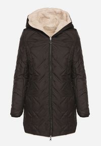 Born2be - Czarno-Beżowa Pikowana Kurtka Dwustronna z Kapturem i Futerkiem Rinaresa. Okazja: na co dzień. Typ kołnierza: kaptur. Kolor: czarny. Materiał: futro. Styl: casual, elegancki #5
