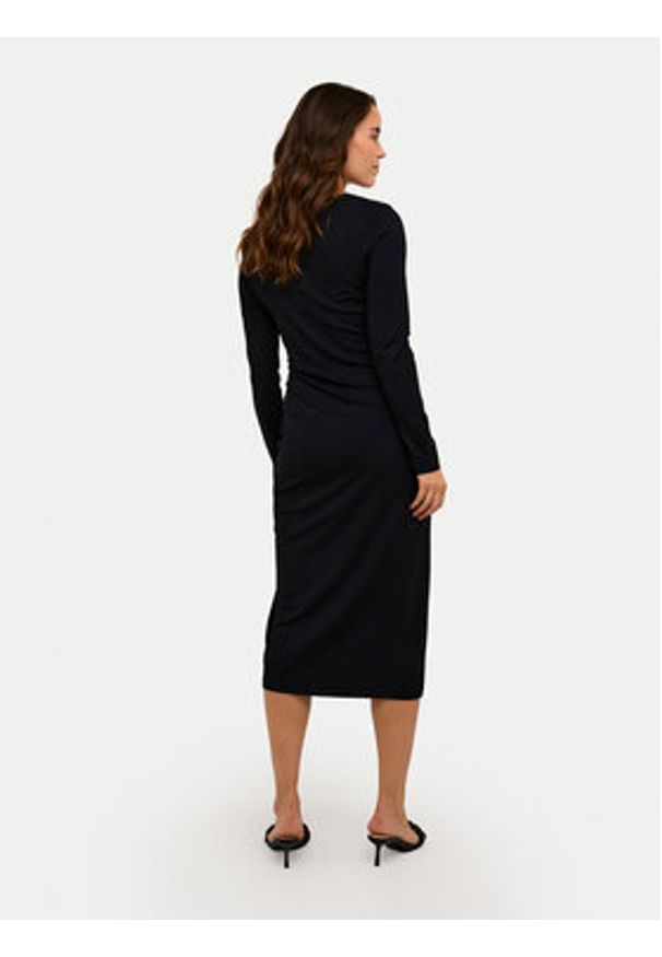 Kaffe Sukienka codzienna Becca 10508889 Czarny Slim Fit. Okazja: na co dzień. Kolor: czarny. Materiał: wiskoza. Typ sukienki: proste. Styl: casual