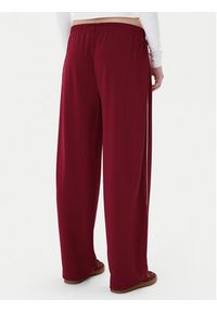 Tommy Jeans Spodnie dresowe Archive DW0DW22633 Bordowy Regular Fit. Kolor: czerwony. Materiał: syntetyk #4