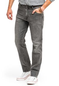 Wrangler - WRANGLER TEXAS MĘSKIE SPODNIE JEANSOWE DUSTY GRANITE W121P416N 112126173. Okazja: na spotkanie biznesowe. Styl: elegancki, biznesowy