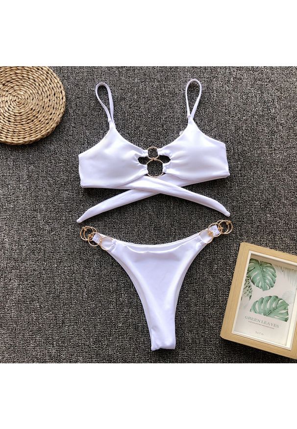 Intica - Bikini plażowe z ozdobnymi kółkami SueElle. Kolor: biały. Materiał: materiał, skóra