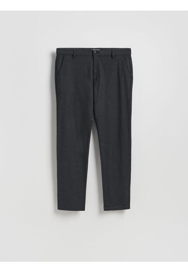 Reserved - Spodnie chino slim fit - czarny. Kolor: czarny. Materiał: tkanina, bawełna