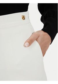 Elisabetta Franchi Spodnie materiałowe PA-030-46E2-V250 Biały Regular Fit. Kolor: biały. Materiał: syntetyk #2