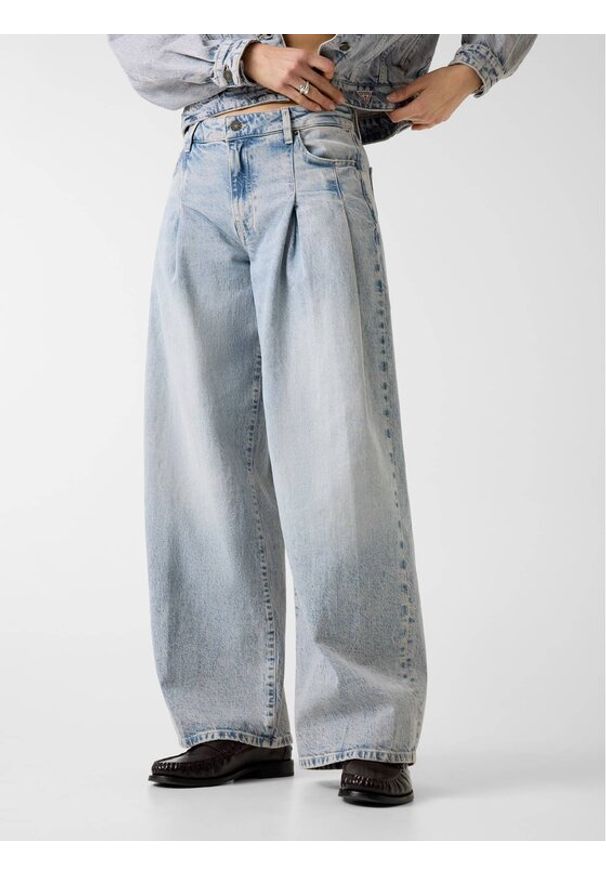 Guess Jeans Jeansy 182529 Niebieski Relaxed Fit. Kolor: niebieski