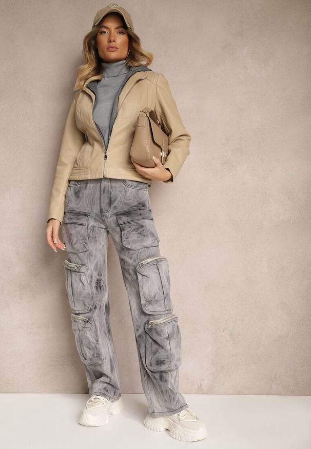 Renee - Beżowa Taliowana Kurtka Ramoneska z Tekstylnym Kapturem z Możliwością Odpięcia Ivaletha. Okazja: na co dzień, na spacer, na imprezę. Kolor: beżowy. Materiał: skóra, jeans. Styl: casual