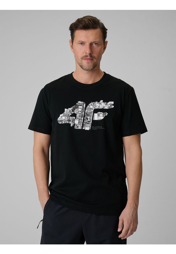 4f - 4F T-shirt regular z nadrukiem męski - czarny M. Okazja: na co dzień. Kolor: czarny. Materiał: dzianina, bawełna, materiał. Wzór: nadruk. Styl: klasyczny, casual