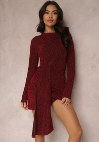 Renee - Bordowa Asymetryczna Sukienka Mini z Metaliczną Nitką i Szerokim Pasem Gongo. Kolor: czerwony. Materiał: tkanina. Typ sukienki: asymetryczne. Styl: elegancki. Długość: mini