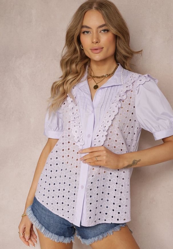 Renee - Fioletowa Koszula z Koronkowej Tkaniny z Haftem i Stójką Mardellia. Typ kołnierza: kołnierzyk stójkowy. Kolor: fioletowy. Materiał: koronka, tkanina. Długość rękawa: krótki rękaw. Długość: krótkie. Wzór: haft. Sezon: wiosna, lato