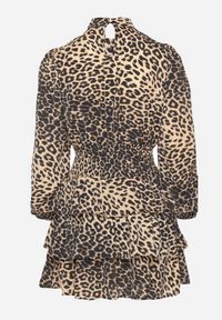 Born2be - CIemnobeżowa Rozkloszowana Sukienka w Panterkę Zwężana w Talii z Falbanami Liliwia. Okazja: na co dzień. Kolor: beżowy. Długość rękawa: długi rękaw. Wzór: motyw zwierzęcy. Styl: casual, klasyczny #5