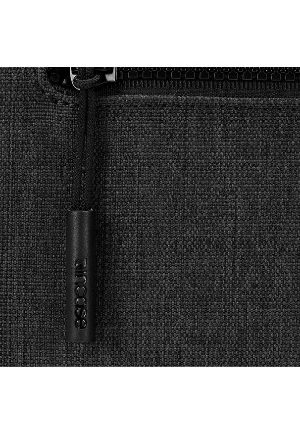 Wsuwka Incase Compact Sleeve in Woolenex - Pokrowiec z kieszenią MacBook Pro 14'' (M4/M3/M2/M1/2024-2021) grafitowy. Kolor: szary. Materiał: materiał, tkanina