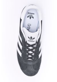 adidas Originals - Buty dziecięce Gazelle BB2503. Nosek buta: okrągły. Zapięcie: sznurówki. Kolor: szary. Materiał: guma. Model: Adidas Gazelle #5