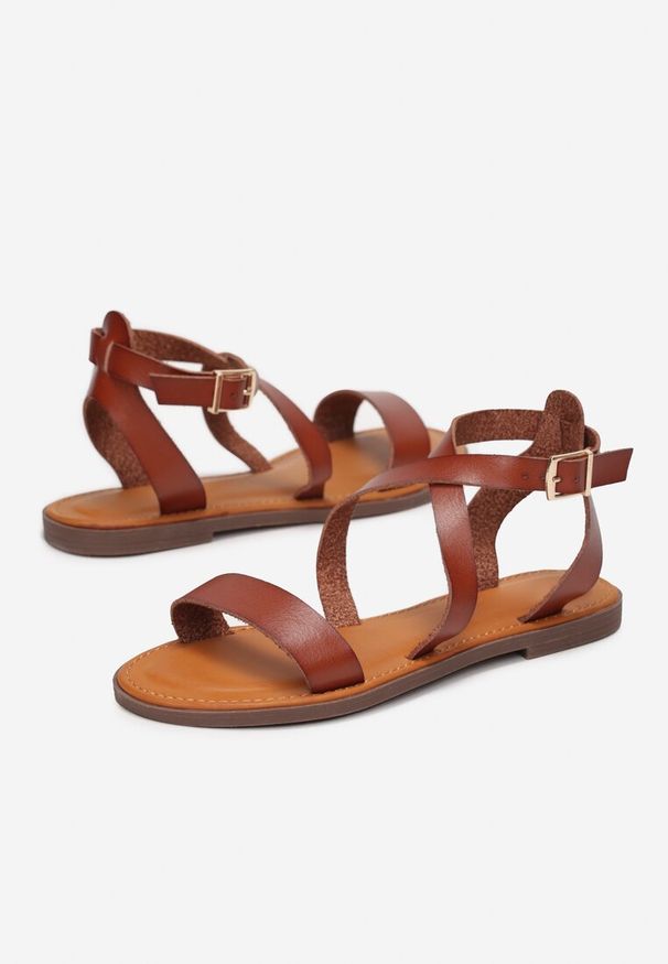 Renee - Brązowe Sandały Aelanthei. Nosek buta: otwarty. Zapięcie: pasek. Kolor: brązowy. Materiał: jeans. Wzór: kwiaty, paski, gładki. Sezon: lato. Obcas: na płaskiej podeszwie