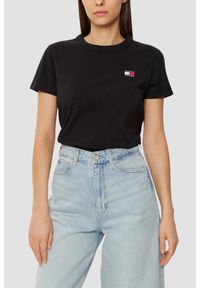 Tommy Jeans - TOMMY JEANS Czarny damski t-shirt z małym logo, Rozmiar S. Kolor: czarny #1