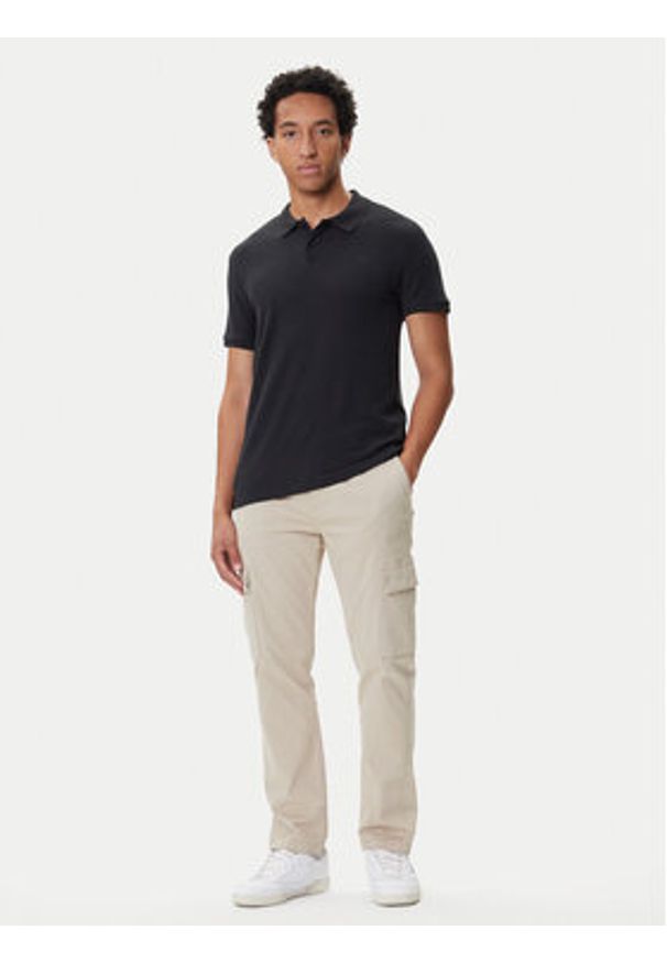 Mustang Polo Pierre 1016880 Czarny Slim Fit. Typ kołnierza: polo. Kolor: czarny. Materiał: bawełna